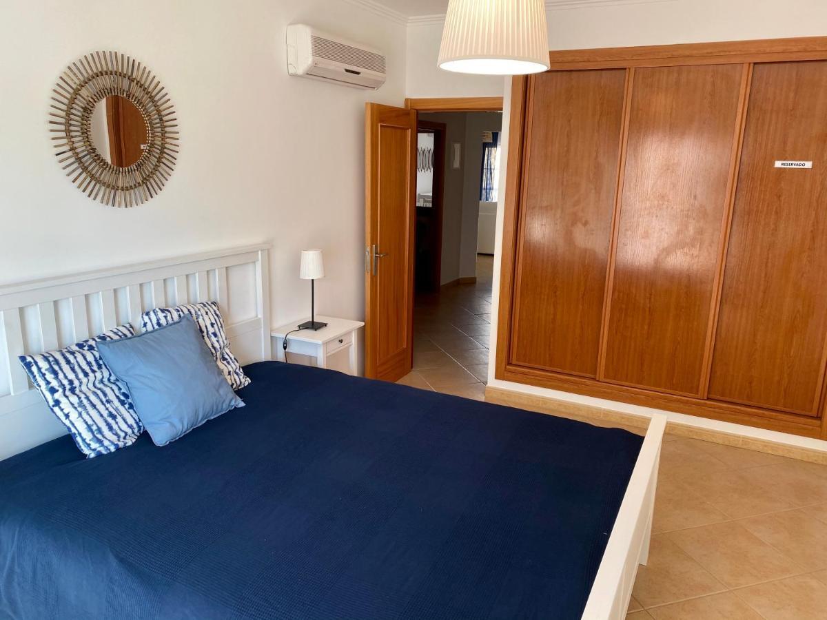 St. James Beach & Pool Apartment Luz Extérieur photo