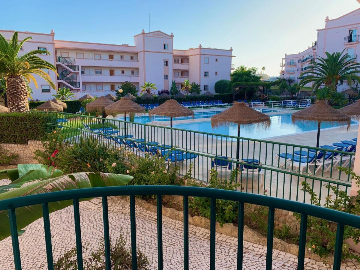 St. James Beach & Pool Apartment Luz Extérieur photo