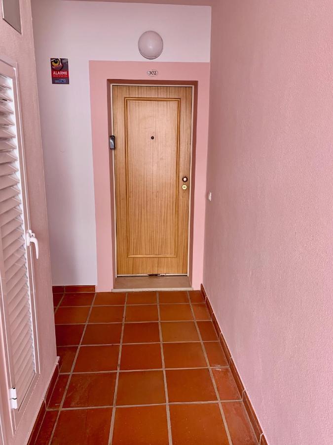 St. James Beach & Pool Apartment Luz Extérieur photo